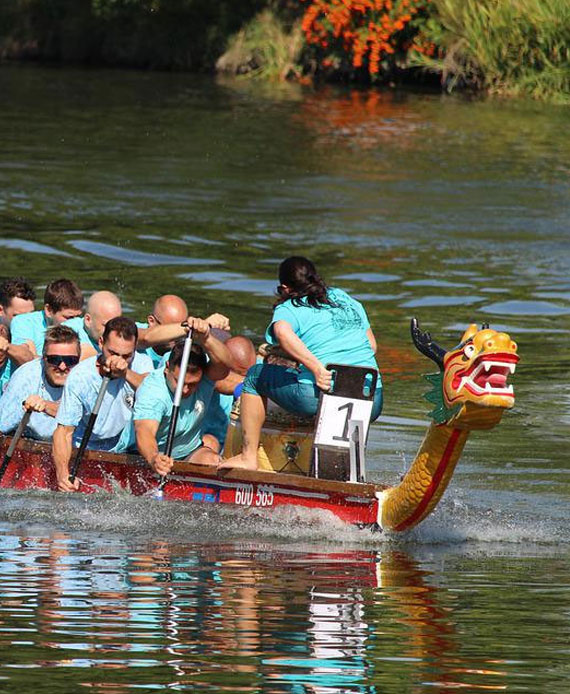 Leiden Alumni Annual Dragon Boat Race — Webster Canal